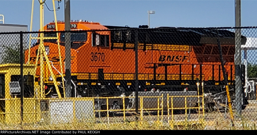 Side Shot of BNSF 3670 Thru the 250 Ton Transfer Dolly. 